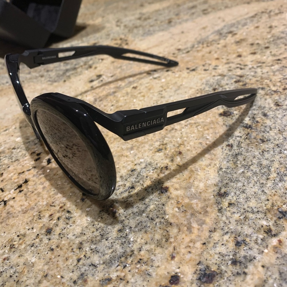Never worn Balenciaga Sunglasses - Picture 2 of 5